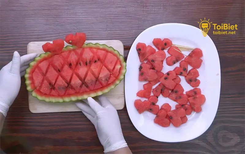 Mẹo Gọt Hoa Quả Đẹp Mắt Để Đãi Khách