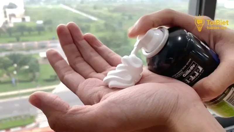 Cách Sử Dụng Bọt Cạo Râu Để Tẩy Vết Ố Ghế Nỉ (Nếu Quyết Định Thử) Cách Sử Dụng Bọt Cạo Râu Để Tẩy Vết Ố Ghế Nỉ (Nếu Quyết Định Thử)