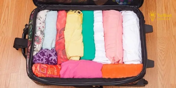 Gấp quần áo theo phương pháp bó (Bundling Method) Gấp quần áo theo phương pháp bó (Bundling Method)