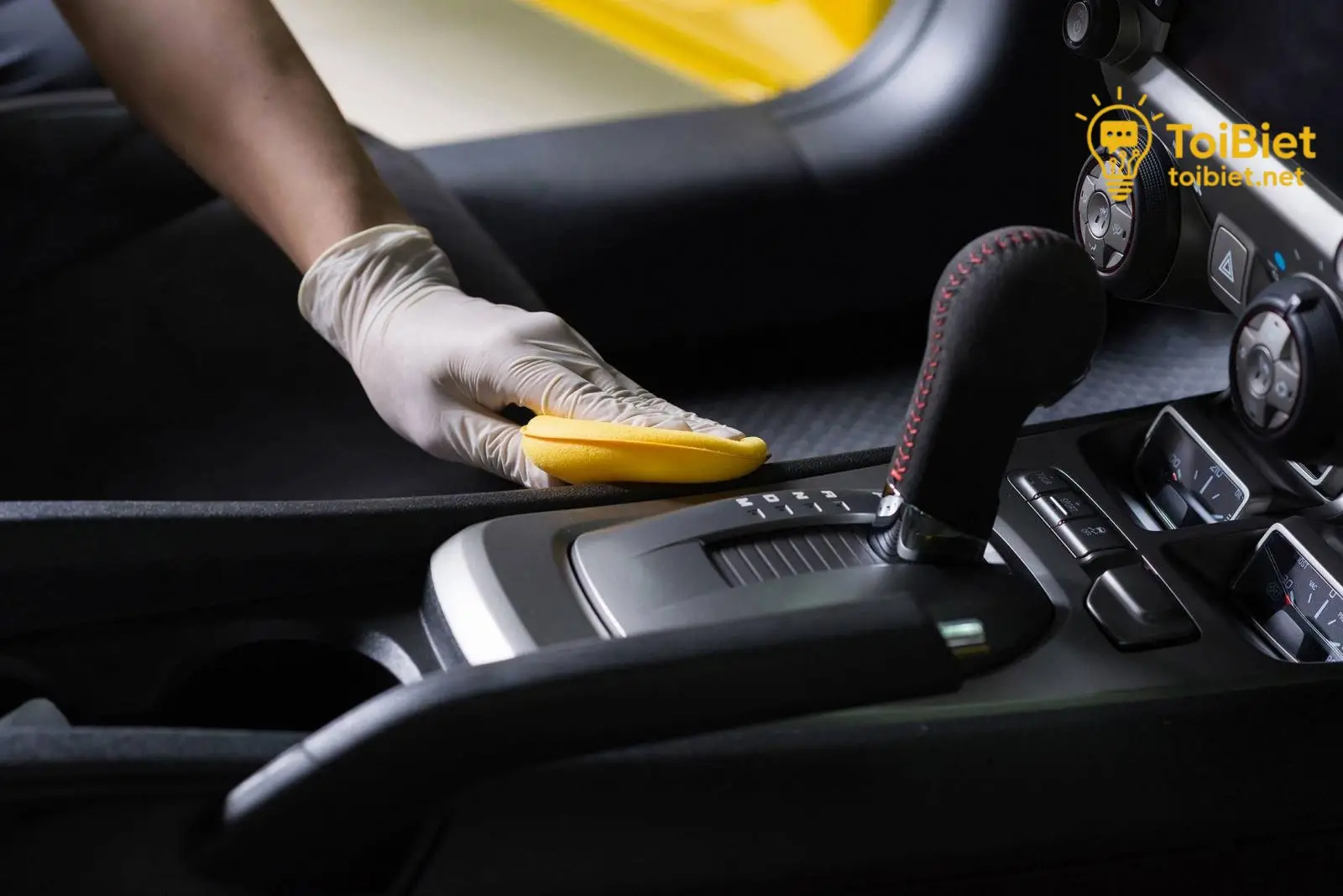 Các Phương Pháp Thay Thế Dầu Dừa Để Làm Bóng Taplo Các Phương Pháp Thay Thế Dầu Dừa Để Làm Bóng Taplo